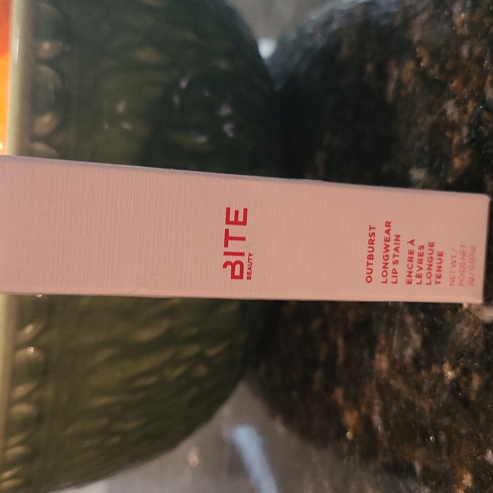 BITE longwear lip stain in Orange fizz